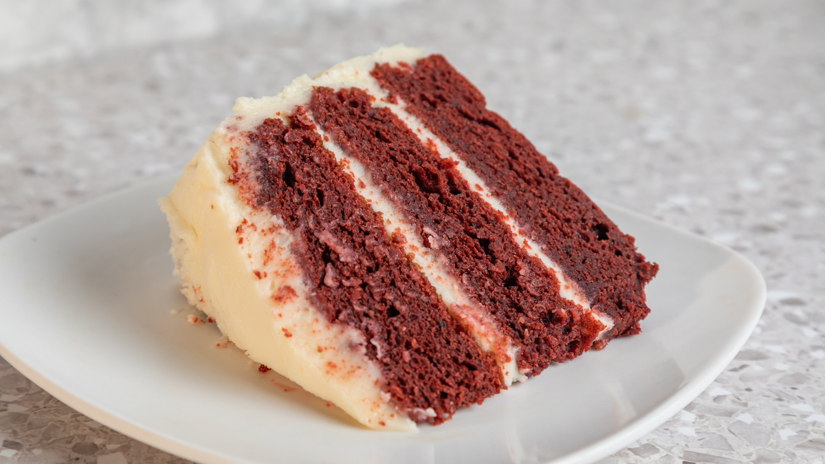 Red Velvet Cake (Slice)